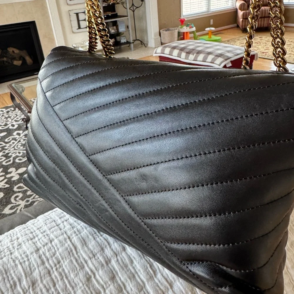 Tory Burch Black Quilted Women's Bag - Picture 2 of 3